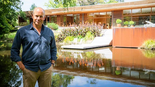 New Zealand's Best Homes with Phil Spencer